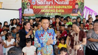 Pj Bupati Mura Laksanakan Safari Natal di Desa Pelaci