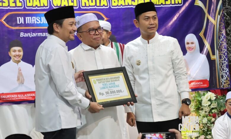 Safari Ramadan di Banjarmasin, Wagub Hasnuryadi dan Walikota Banjarmasin Serahkan Hibah ke Masjid Nurul Jannah