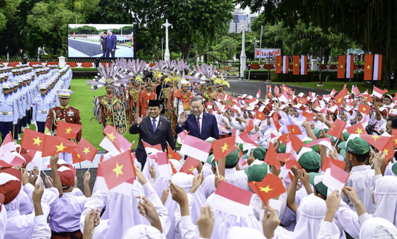 Upacara Kenegaraan Sambut Kedatangan Sekjen PKV Tô Lâm di Istana Merdeka Jakarta